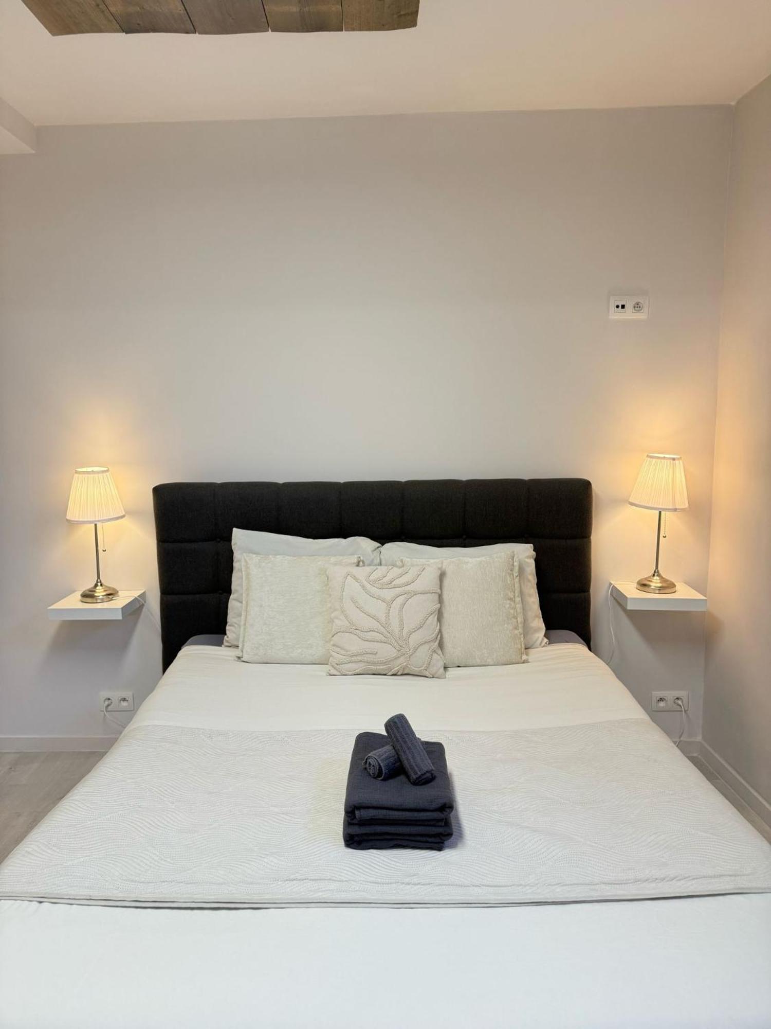 Vernieuwde In Het Centrum Apartamento